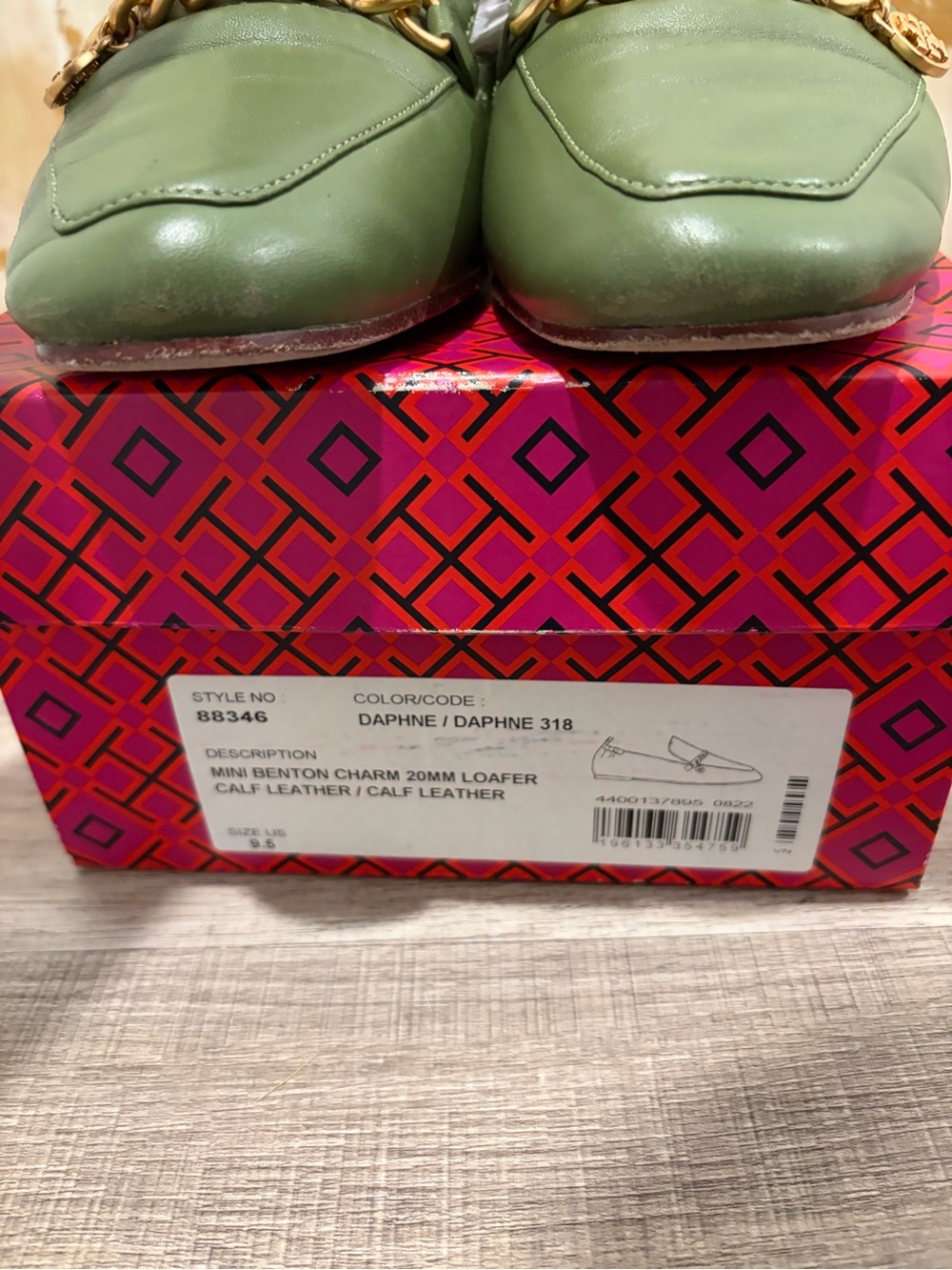 Tory Burch Olive Green Chain-Trim Loafers - Picture 6 of 8